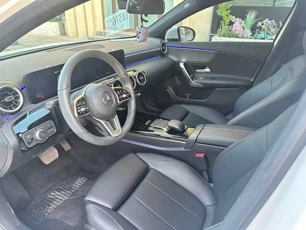 Mercedes-Benz A-Class 2021 A 180 L Sports Sedan купить на сайте DeffCars