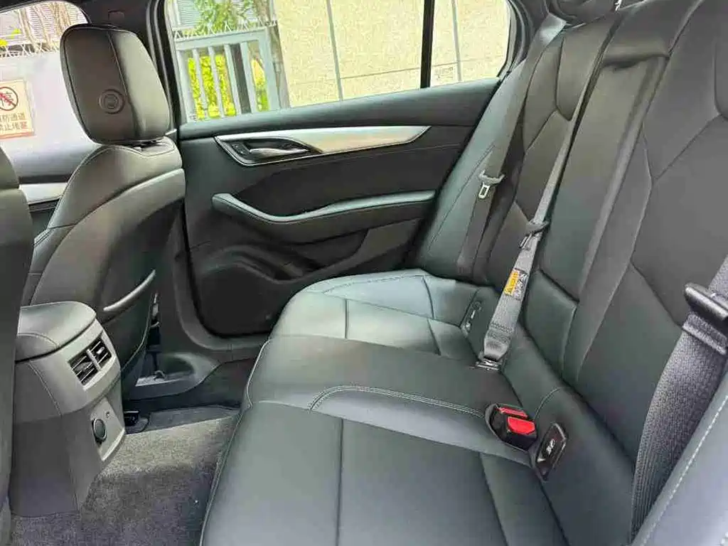 Cadillac CT5 2025 28T Urban Style Edition купить на сайте DeffCars