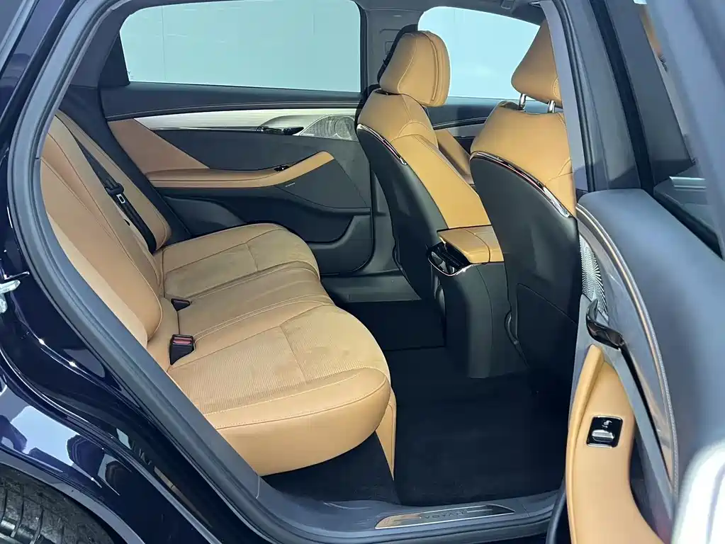 Lantu Chasing Light 2024 PHEV four-wheel drive ultra-long range flagship version купить на сайте DeffCars