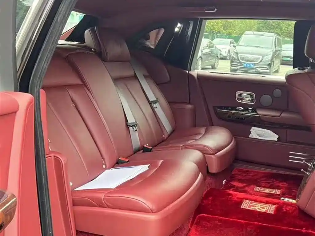 Phantom 2018 6.7T long wheelbase version купить на сайте DeffCars