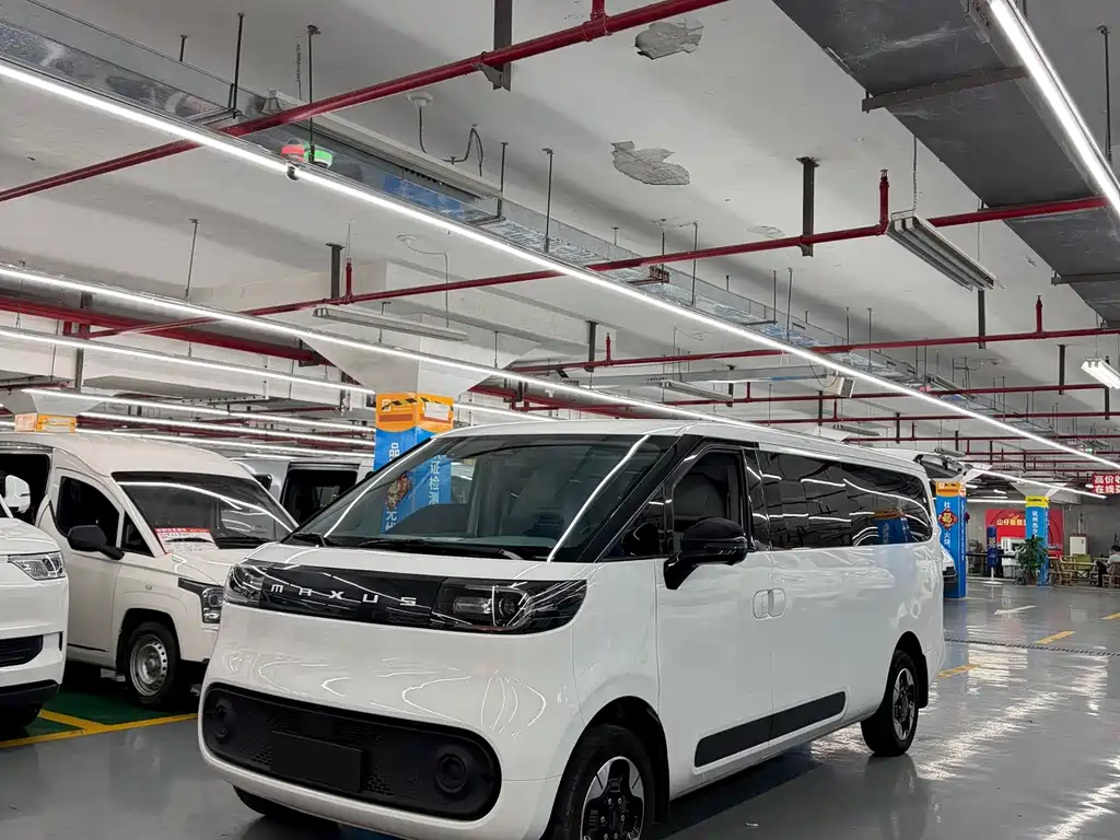 Dana M1 2025 M1 long axis low roof non-operational version 64kWh 9 seats купить на сайте DeffCars