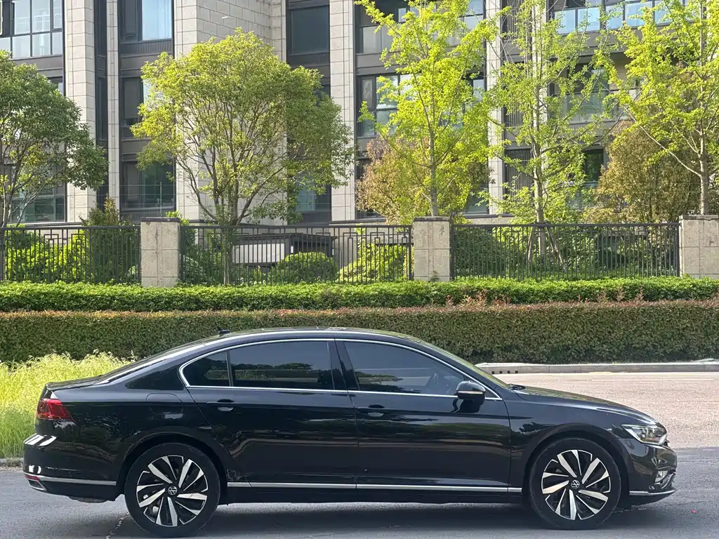 Magotan 2020 330TSI DSG leading model купить на сайте DeffCars