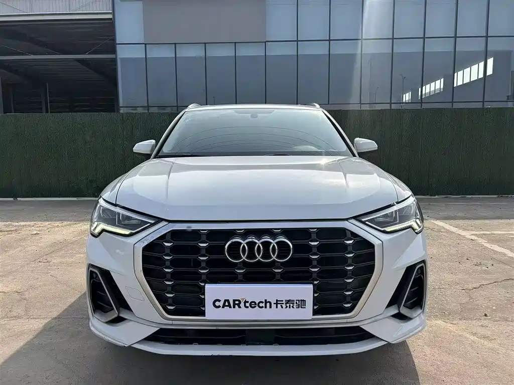 Audi Q3 2019 40 TFSI Fashionable and Dynamic купить на сайте DeffCars