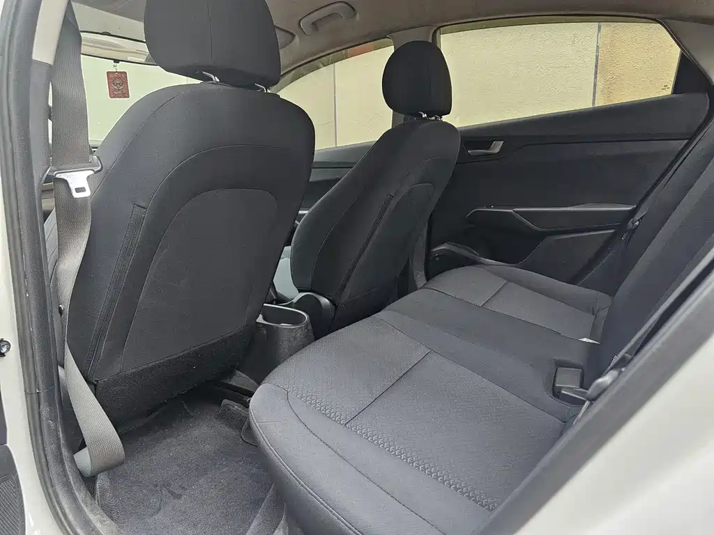 Yuena 2016 1.4L manual cool version GLS купить на сайте DeffCars