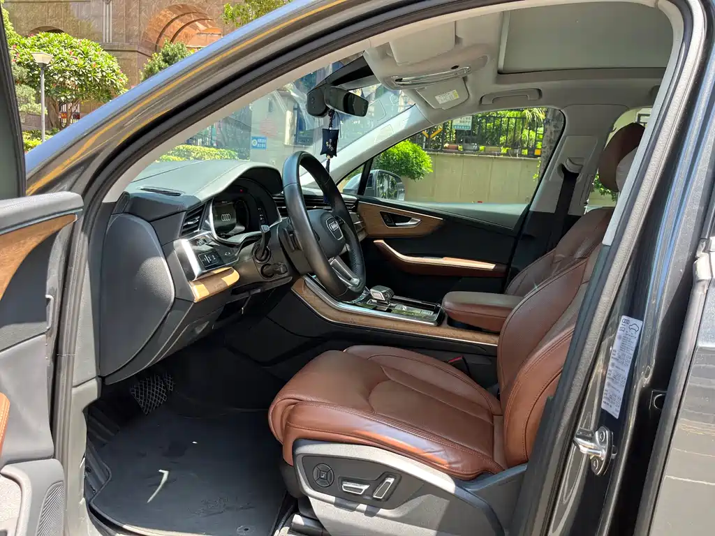Audi Q7 2022 55 TFSI quattro S line premium model купить на сайте DeffCars