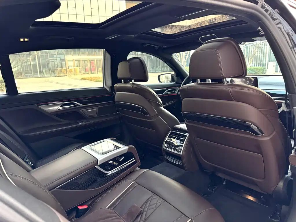 BMW 7 Series 2021 730Li M Sports Package купить на сайте DeffCars