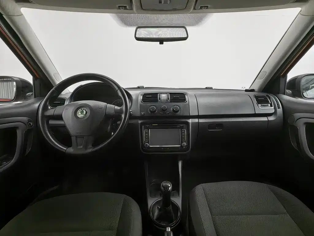 Fabia 2011 1.6L manual cool black version купить на сайте DeffCars