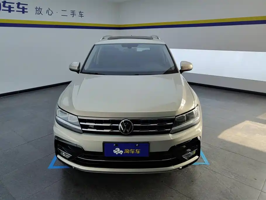 Tiguan L 2021 330TSI automatic two-wheel drive R-Line version купить на сайте DeffCars