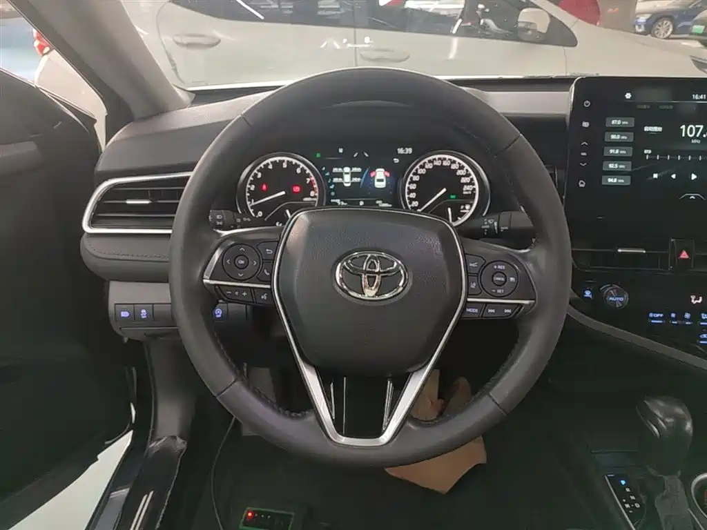 Camry 2021 2.0G Deluxe Edition купить на сайте DeffCars