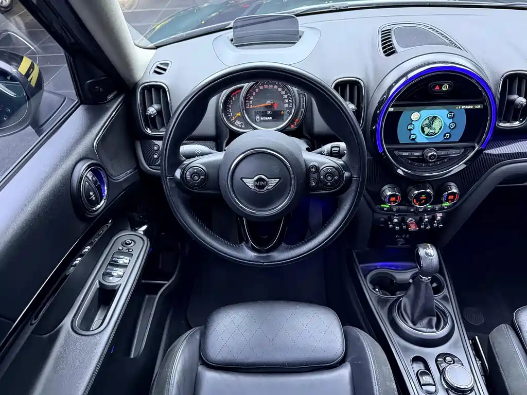 MINI COUNTRYMAN 2017 2.0T COOPER S ALL4 Explorer купить на сайте DeffCars