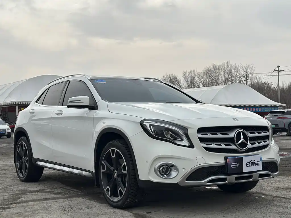 Mercedes-Benz GLA 2017 GLA 220 4MATIC Fashion Model купить на сайте DeffCars