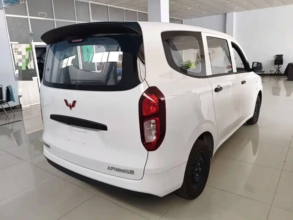 Hongguang New Energy 2024 Pure Electric Version 300KM Standard Type купить на сайте DeffCars