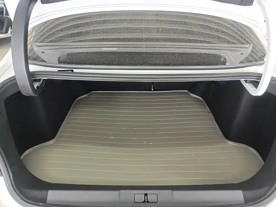 Peugeot 408 2015 1.2T automatic luxury version купить на сайте DeffCars