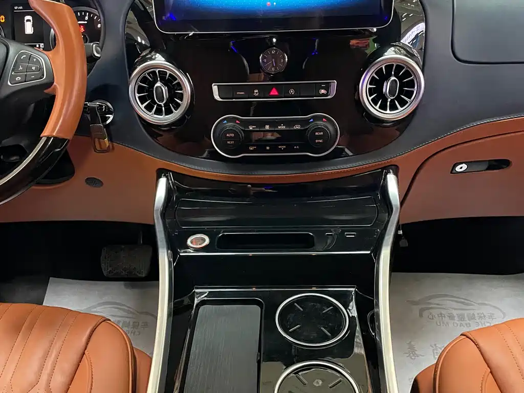 Vito 2023 2.0T Elite Edition 7 seats купить на сайте DeffCars