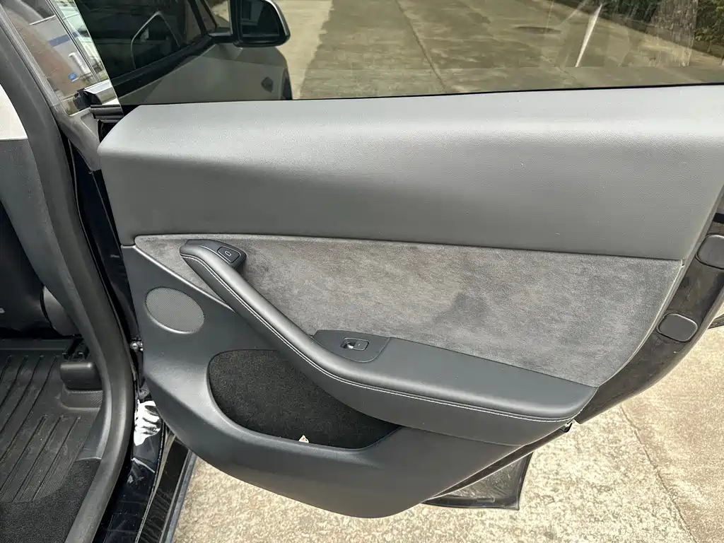 Model Y 2022 long-range all-wheel drive version купить на сайте DeffCars