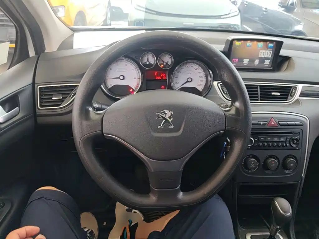 Peugeot 308 2013 1.6L automatic premium model купить на сайте DeffCars