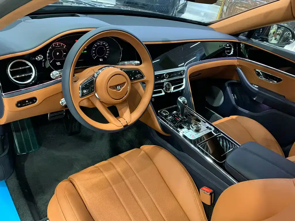 Flying Spur Plug-in Hybrid 2026 4.0T V8 Standard Edition купить на сайте DeffCars
