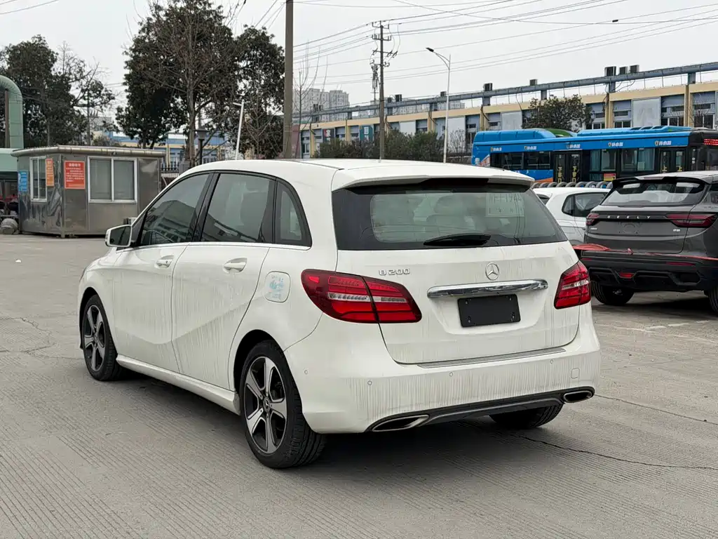 Mercedes-Benz B-Class 2018 B 200 Fashion Model купить на сайте DeffCars