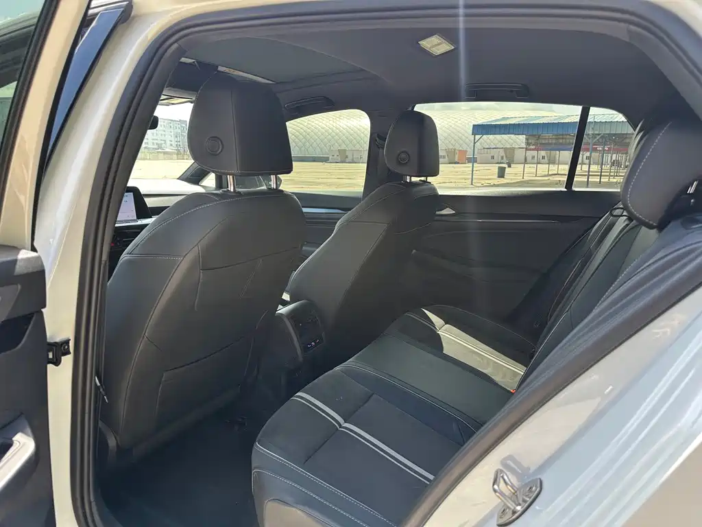 Golf 2023 facelift 280TSI DSG R-Line Lite купить на сайте DeffCars