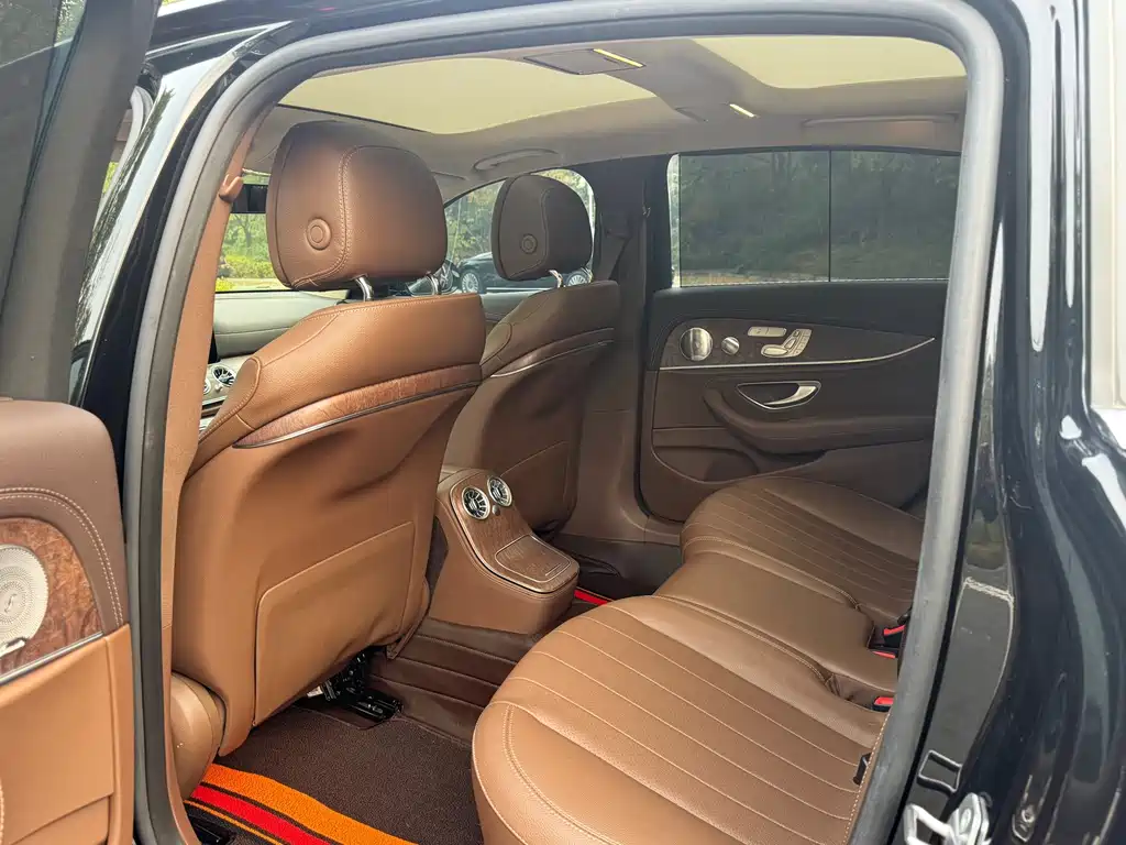 Mercedes-Benz E-Class 2021 E 300 L Luxury Model купить на сайте DeffCars