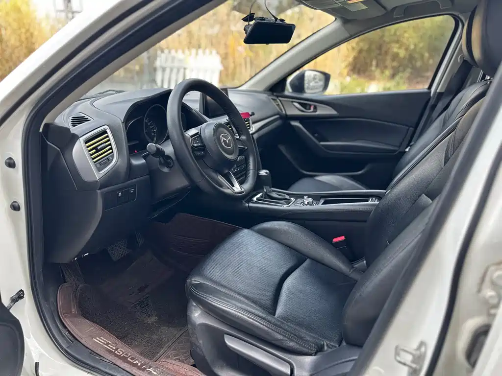 Mazda3 Angkesela 2017 sedan 1.5L automatic luxury model National V купить на сайте DeffCars