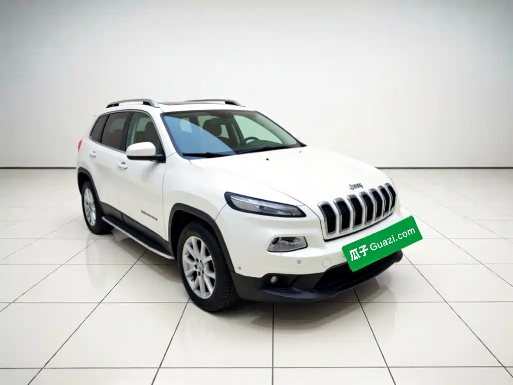 Liberty Light 2017 2.4L Leading Edition купить на сайте DeffCars