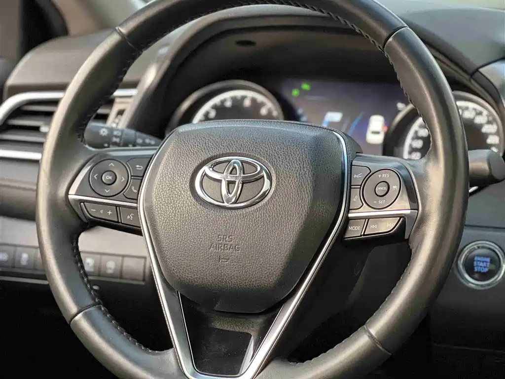Camry 2021 2.0G Deluxe Edition купить на сайте DeffCars