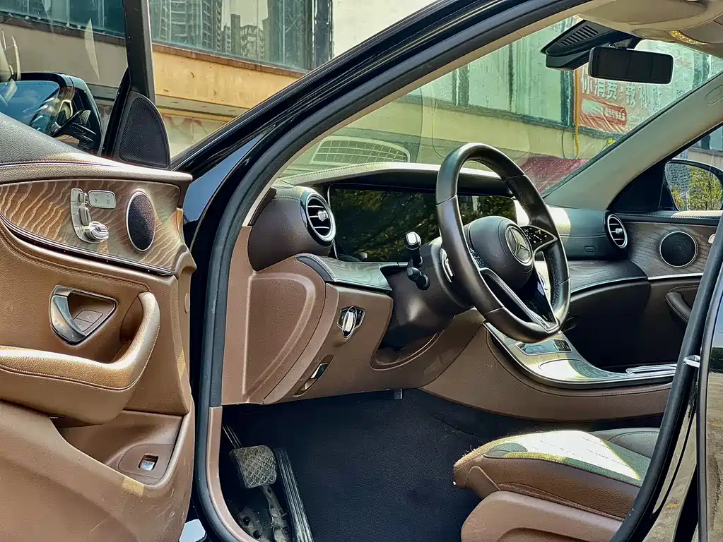 Mercedes-Benz E-Class 2023 E 300 L Fashion купить на сайте DeffCars