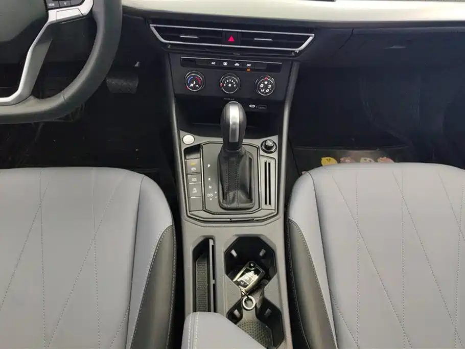 Lavida 2024 1.5L Automatic Starry Sky Five Million Edition купить на сайте DeffCars