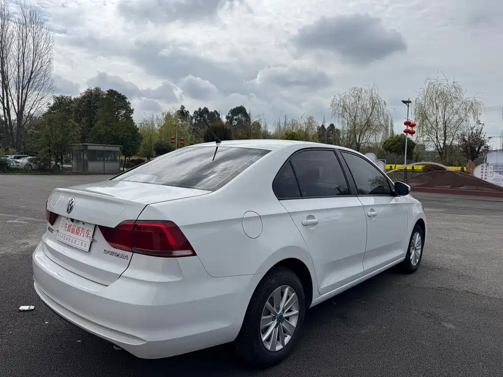 Santana 2016 1.4L Manual Fashion Edition купить на сайте DeffCars