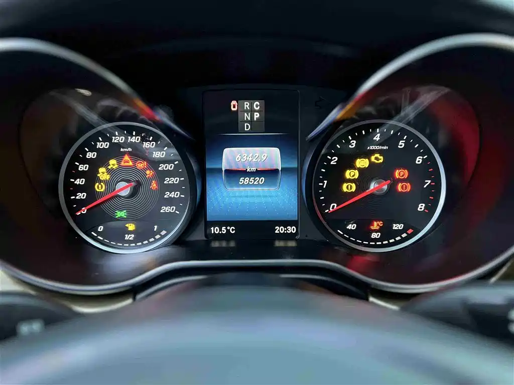 Mercedes-Benz V-Class 2021 V 260 L Long Wheelbase Luxury Edition купить на сайте DeffCars