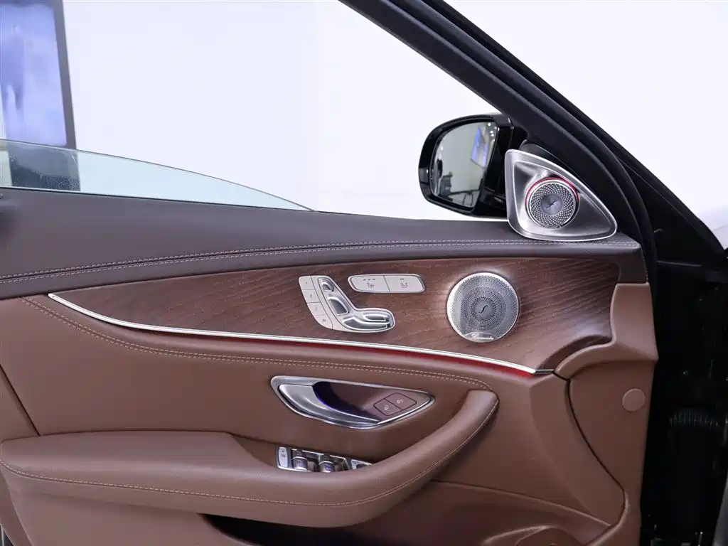 Mercedes-Benz E-Class 2023 E 300 L Luxury Model купить на сайте DeffCars