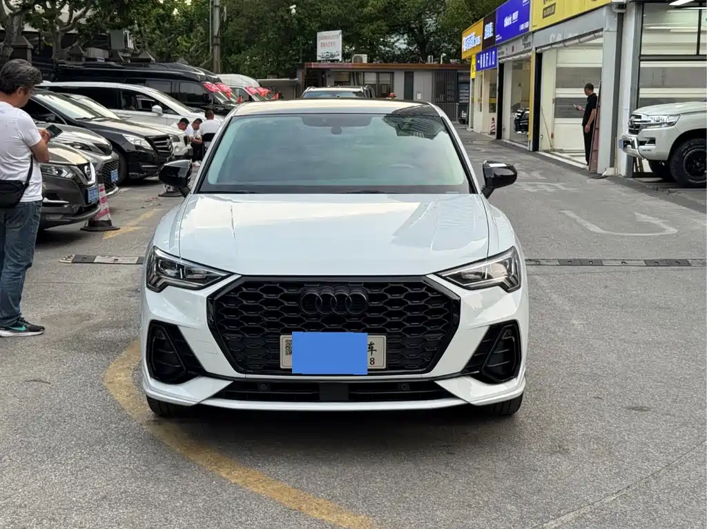 Audi Q3 Sportback 2023 40 TFSI Fashion Model купить на сайте DeffCars