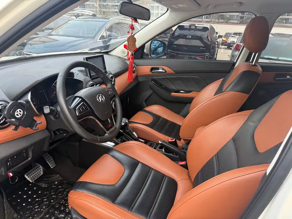 Saab X35 2016 1.5L automatic luxury version купить на сайте DeffCars