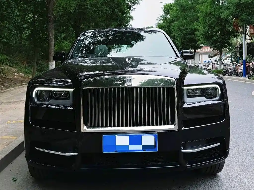 Cullinan 2018 five-seater version купить на сайте DeffCars