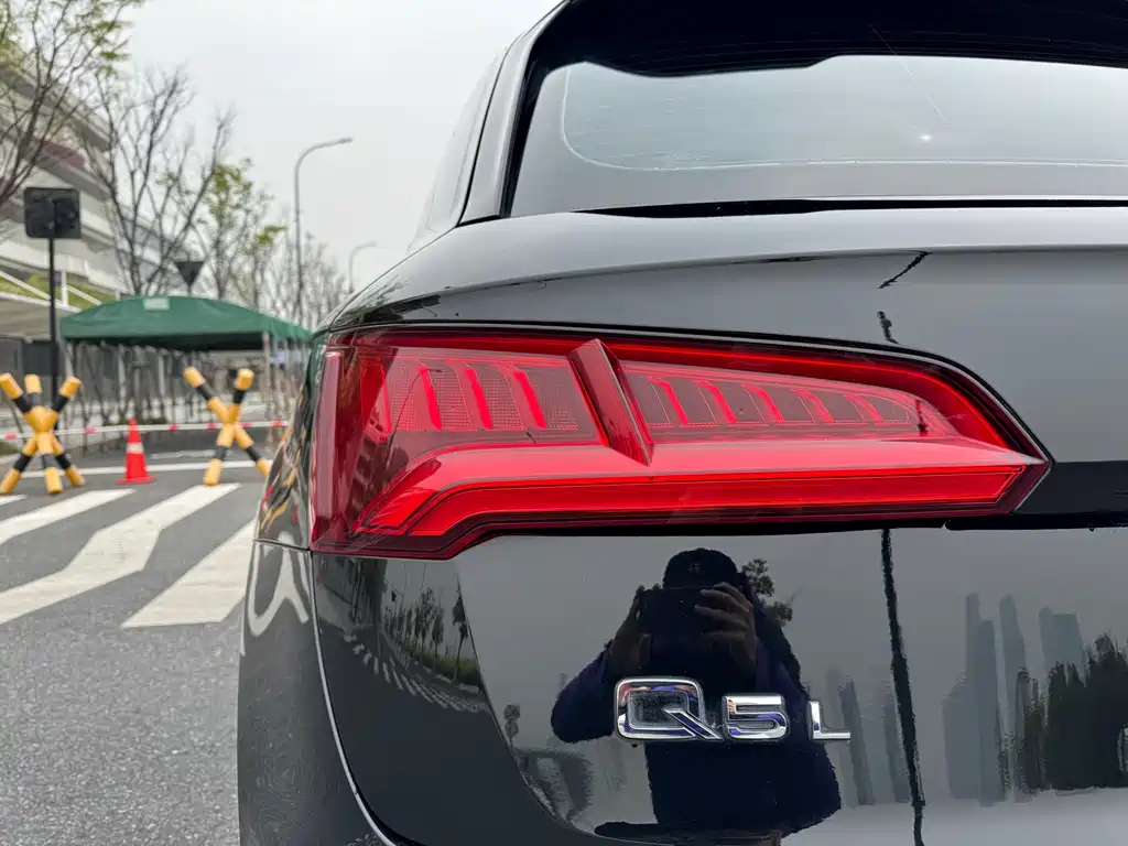 Audi Q5L 2020 45 TFSI exclusive and fashionable model купить на сайте DeffCars