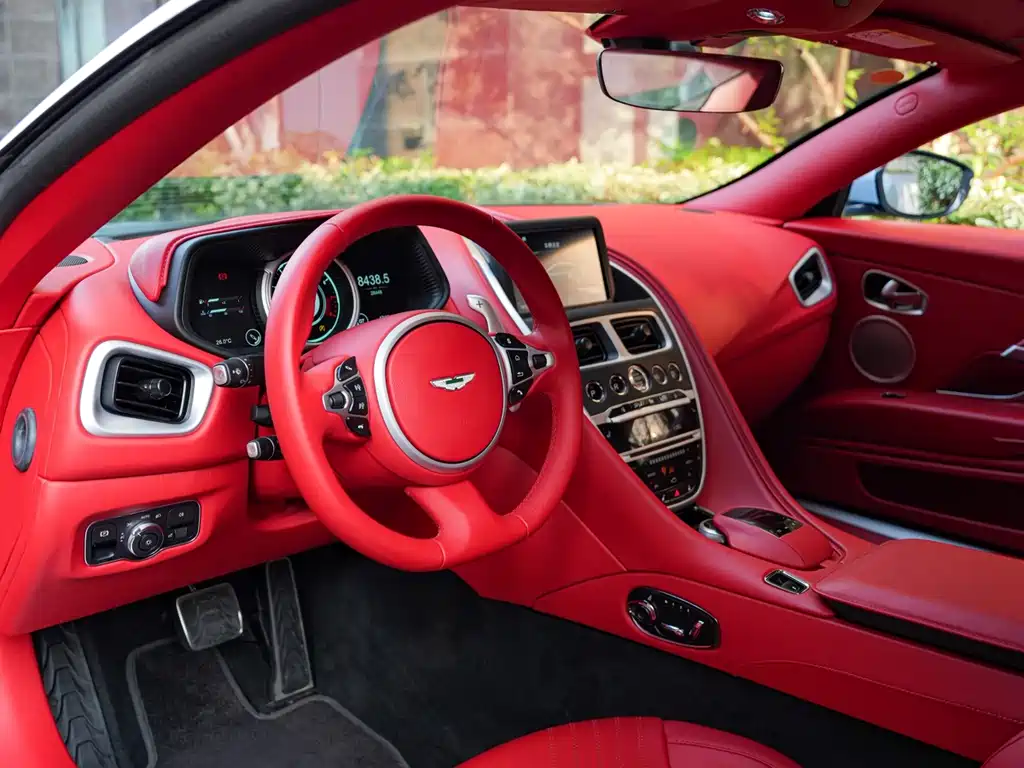 Astonmartin DB11 2020 4.0T V8 Coupe купить на сайте DeffCars