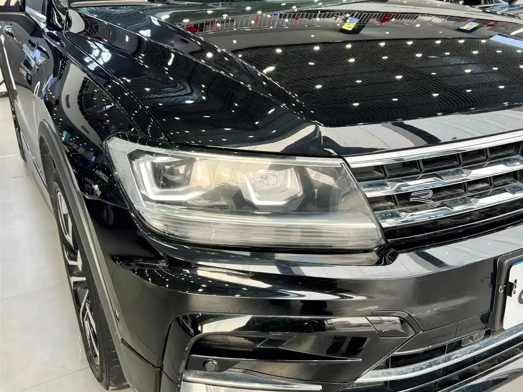 Tiguan L 2021 330TSI automatic two-wheel drive R-Line version купить на сайте DeffCars