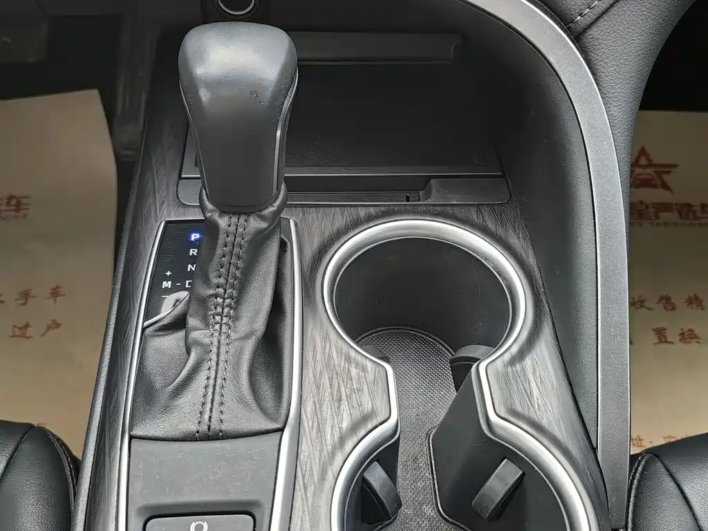 Camry 2022 2.0GVP Leading Edition купить на сайте DeffCars