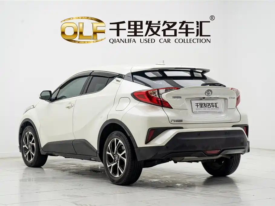 Toyota C-HR 2020 2.0L Leading Edition купить на сайте DeffCars