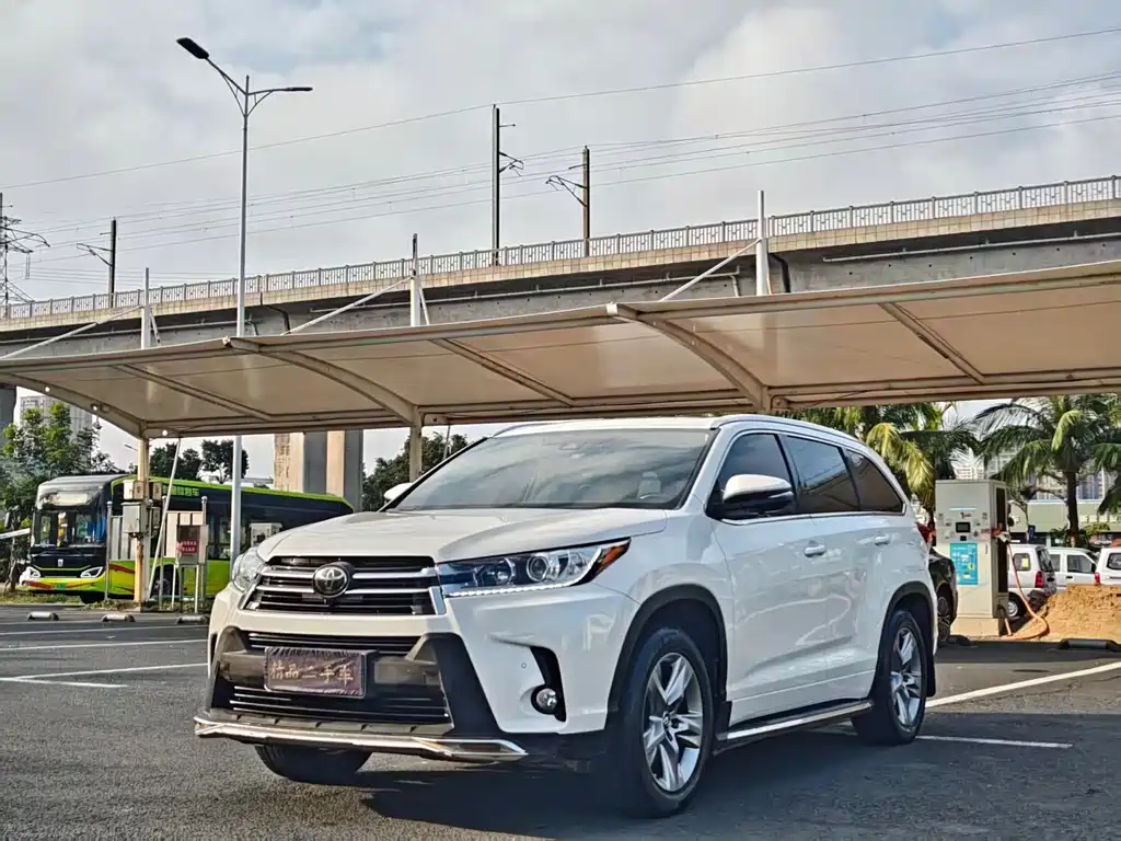 Highlander 2018 2.0T four-wheel drive luxury version, 7 seats, National VI купить на сайте DeffCars