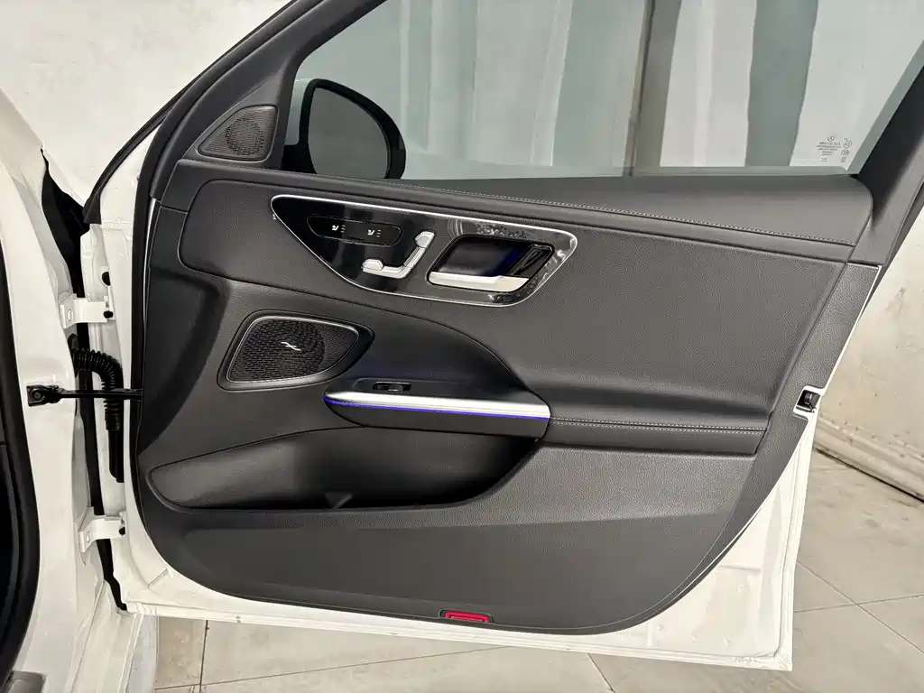 Mercedes-Benz C-Class New Energy 2025 C 350 eL купить на сайте DeffCars