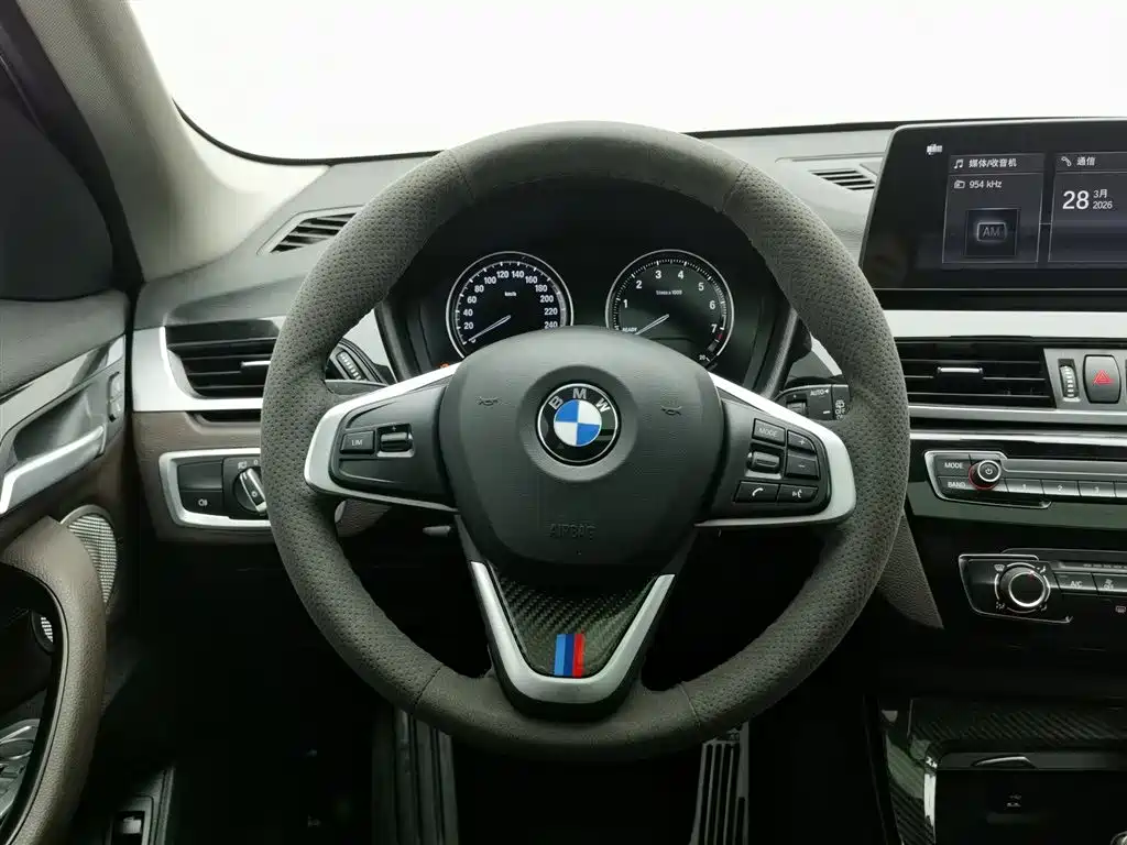 BMW X1 2021 sDrive20Li Fashion Model купить на сайте DeffCars