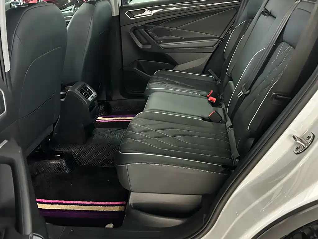 Tiguan L 2023 300TSI automatic two-wheel drive smart version купить на сайте DeffCars