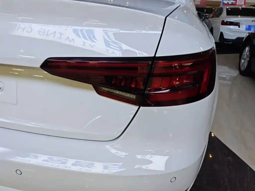 Audi A4L 2018 30th Anniversary Model 40 TFSI Enterprising купить на сайте DeffCars