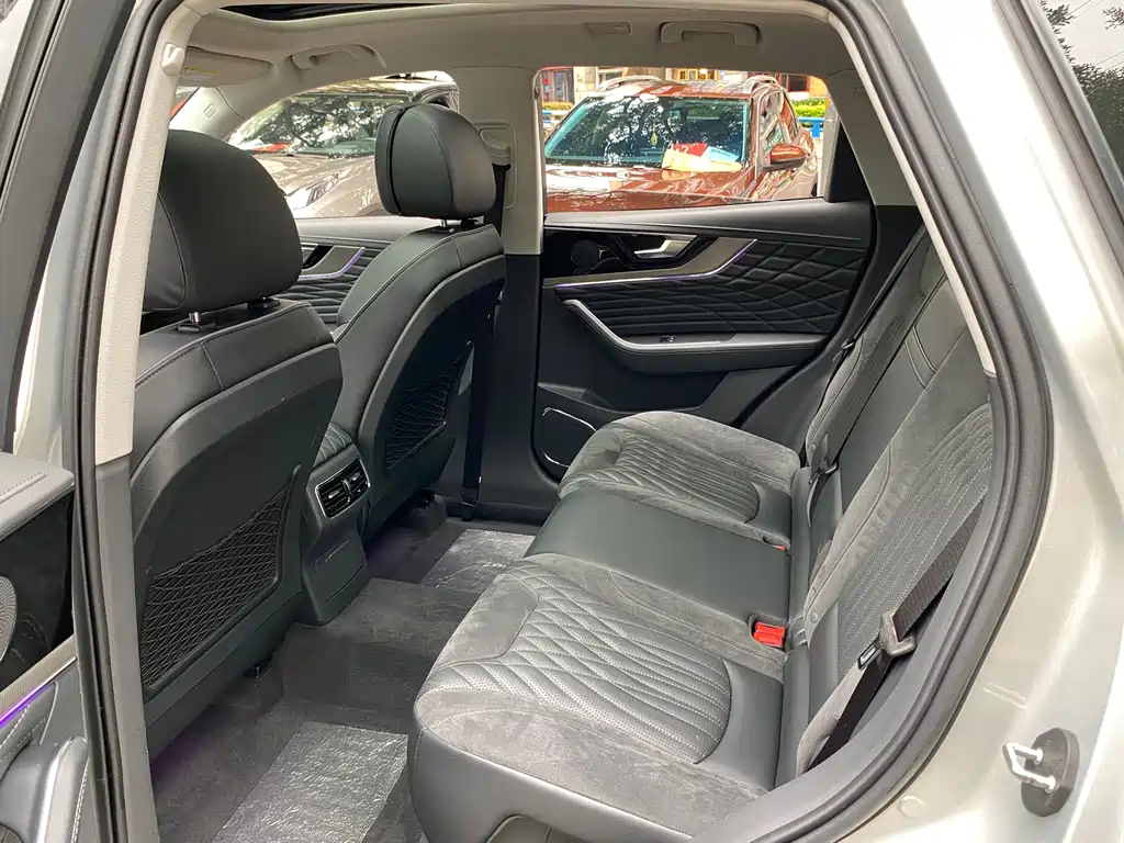 Hongqi HS5 2022 2.0T Zhilianqi Enjoy Tesco Edition купить на сайте DeffCars