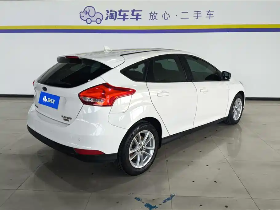 Focus 2018 hatchback classic EcoBoost 125 automatic super stylish smart mobility version купить на сайте DeffCars