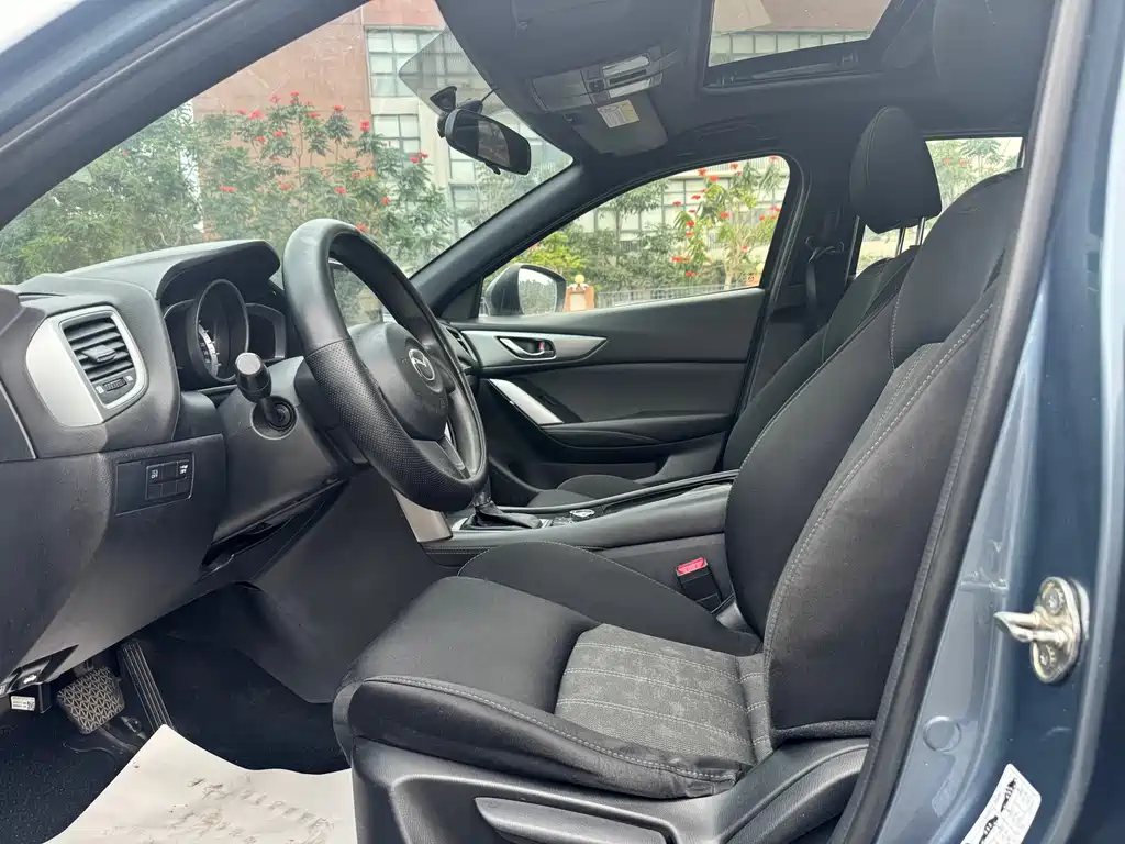 Mazda CX-4 2016 2.0L automatic two-wheel drive Blue Sky Vibrant Edition купить на сайте DeffCars