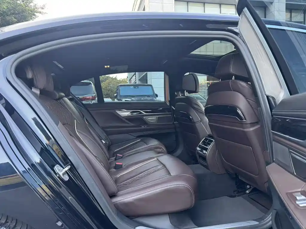 BMW 7 Series 2019 facelift 730Li M Sports Package купить на сайте DeffCars