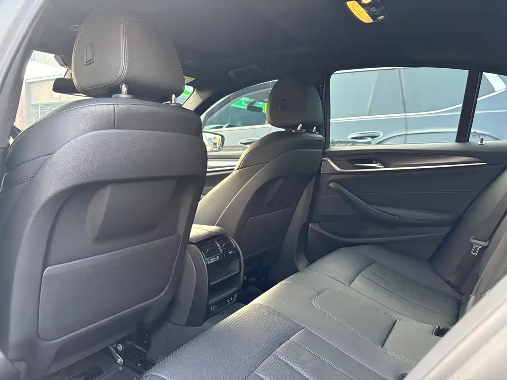 BMW 5 Series Imported 2021 525i M Sports Package купить на сайте DeffCars